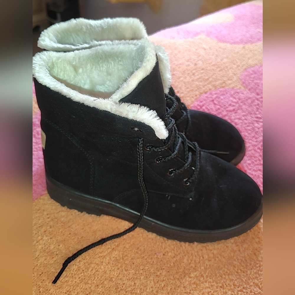 EO3 Black Winter Boots Size 8 - Picture 2 of 2